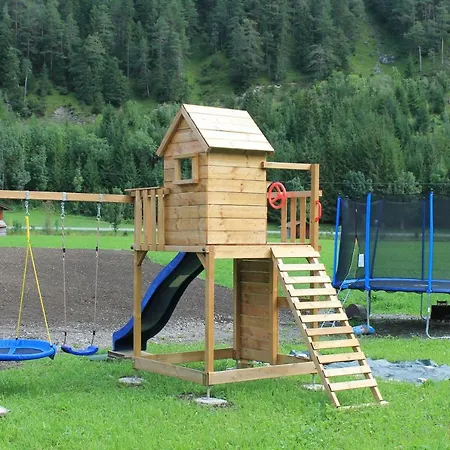 Alpin بيت ضيافة